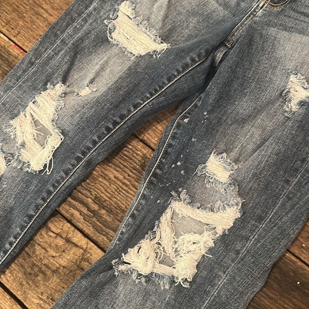 Judy Blue Women's Boyfriend fit Jeans 9/29 distressed - Picture 3 of 6